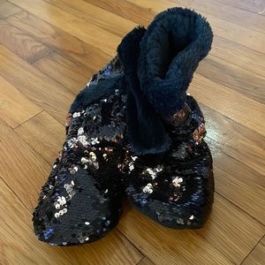 Black and Gold Flip Sequin slippers with grippers